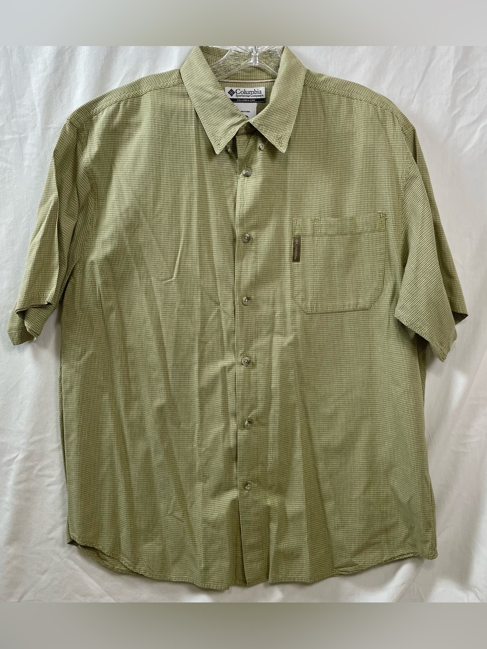 Columbia Shirt Mens XL Green White Checkered Button Down Short Sleeve